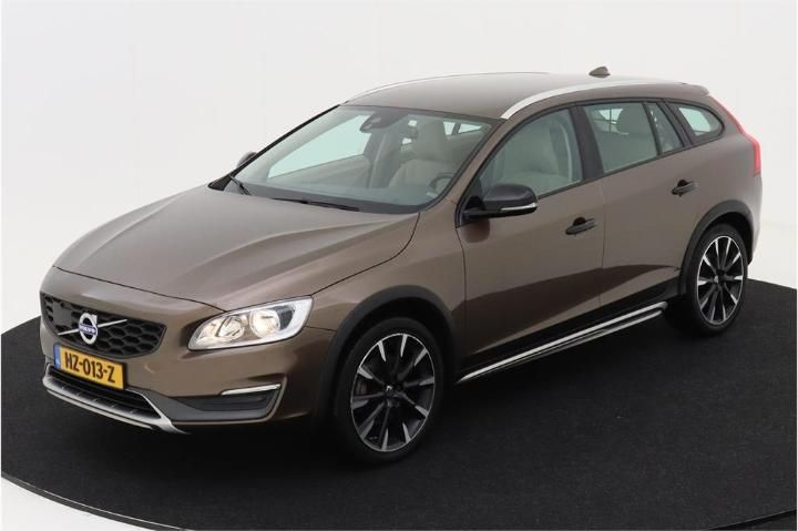 VOLVO V60 CROSS COUNTRY 2016 yv1fz40ldg1010861