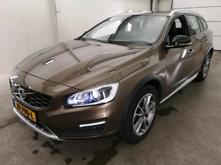 VOLVO V60 2016 yv1fz40ldh1024961