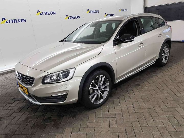 VOLVO V60 CROSS COUNTRY 2018 yv1fz40ldj2056527