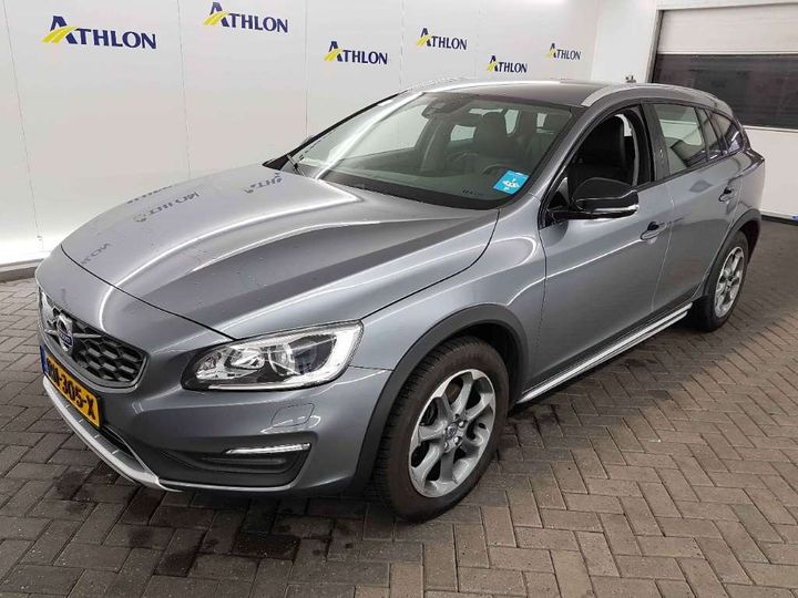 VOLVO V60 CROSS COUNTRY 2018 yv1fza8c1h1031353