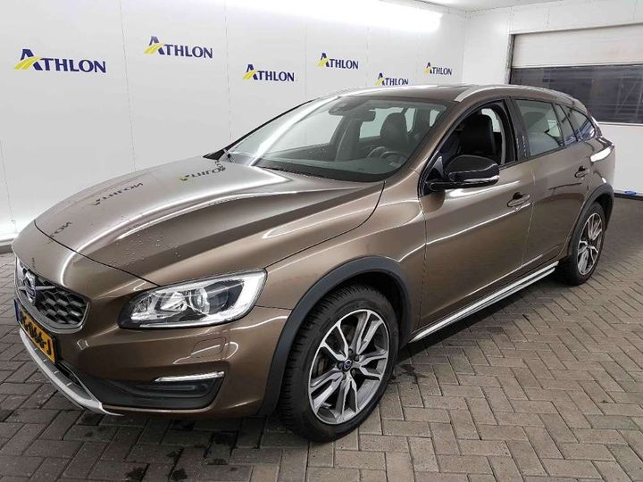 VOLVO V60 CROSS COUNTRY 2017 yv1fza8c1j2042615