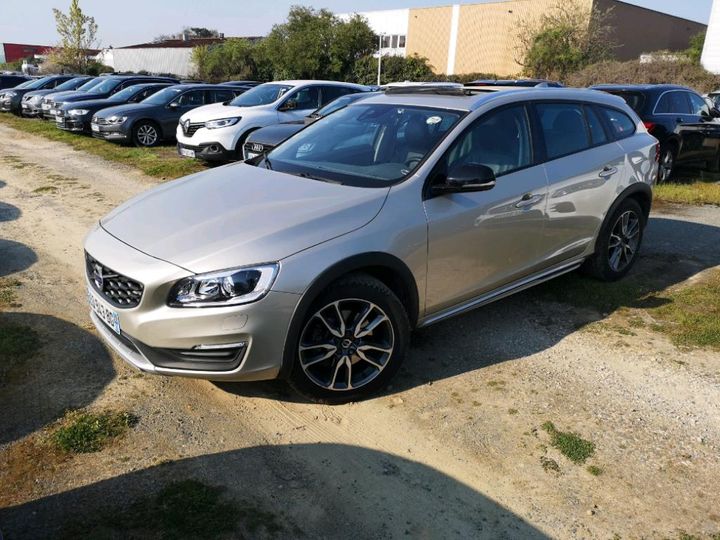 VOLVO V60 CROSS COUNT 2017 yv1fza8c1j2045013