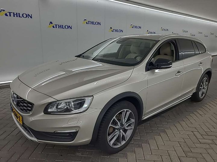 VOLVO V60 CROSS COUNTRY 2017 yv1fza8c1j2047954