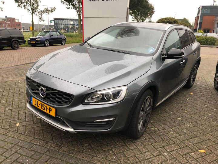 VOLVO V60 CROSS COUNTRY 2016 yv1fza8cdg1019587