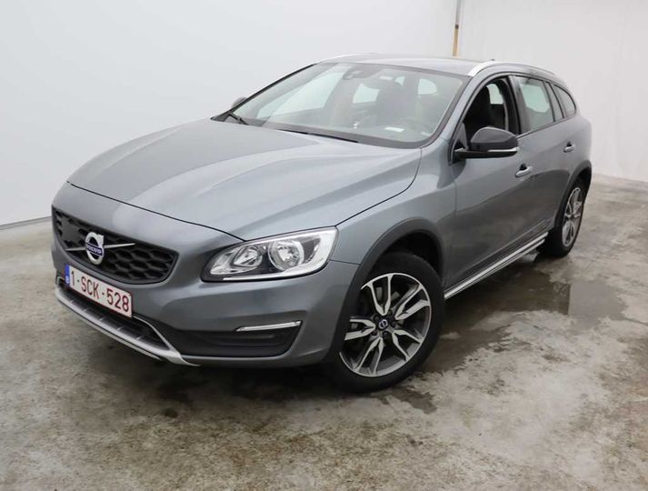 VOLVO V60 CROSS COUNTRY 2017 yv1fza8cdh1039410