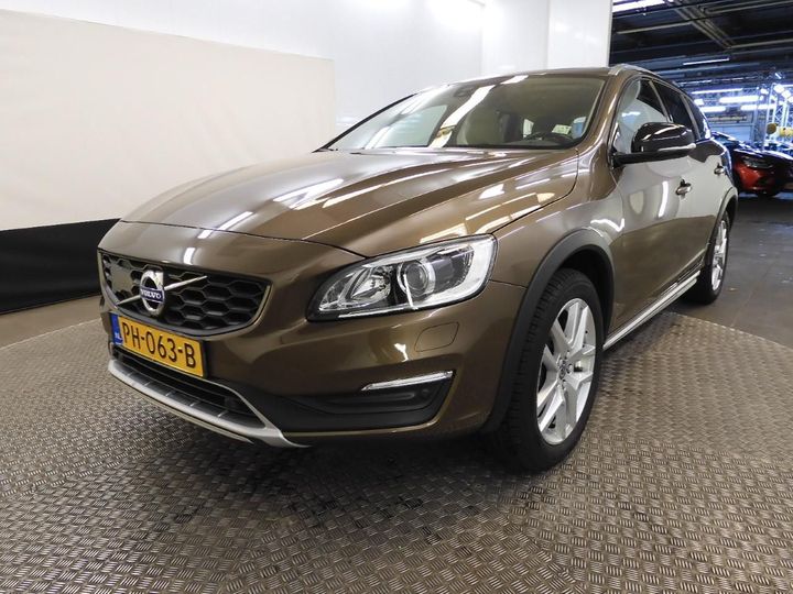 VOLVO V60 CROSS COUNTRY 2017 yv1fza8cdj2042861