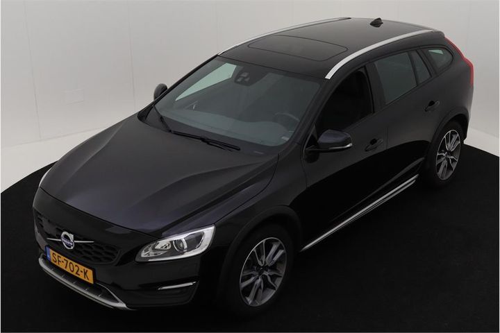 VOLVO V60 CROSS COUNTRY 2018 yv1fza8cdj2053508