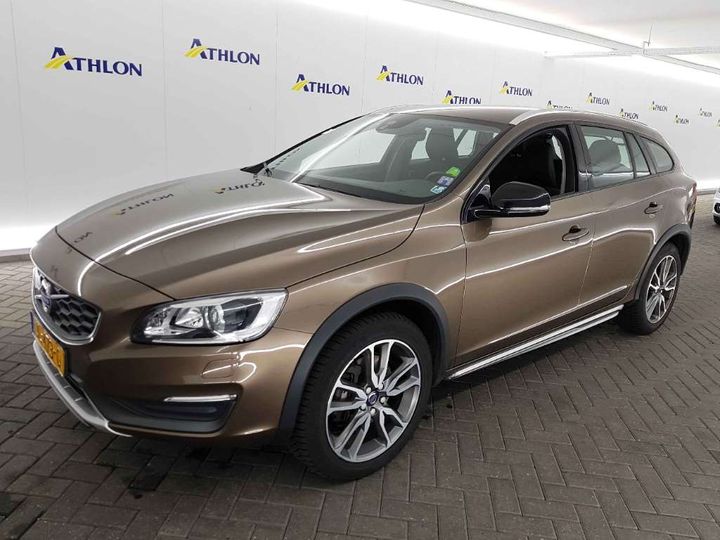 VOLVO V60 CROSS COUNTRY 2016 yv1fzarc1g1019628