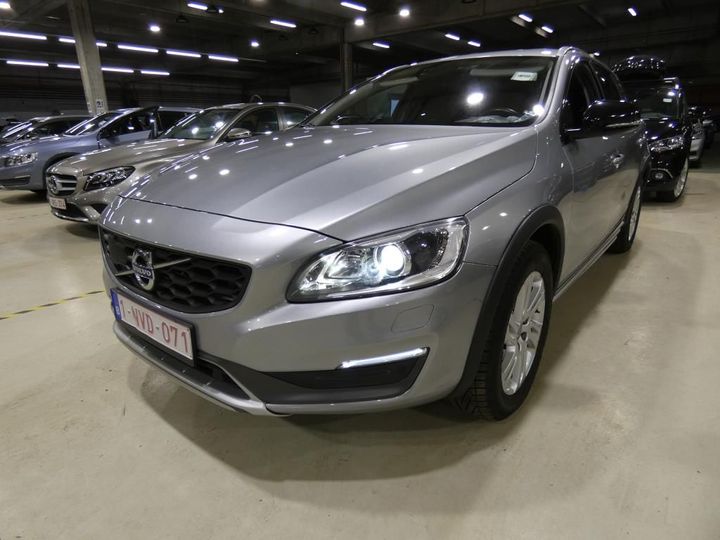 VOLVO V60 CROSS COUNT 2016 yv1fzarc1g1020551