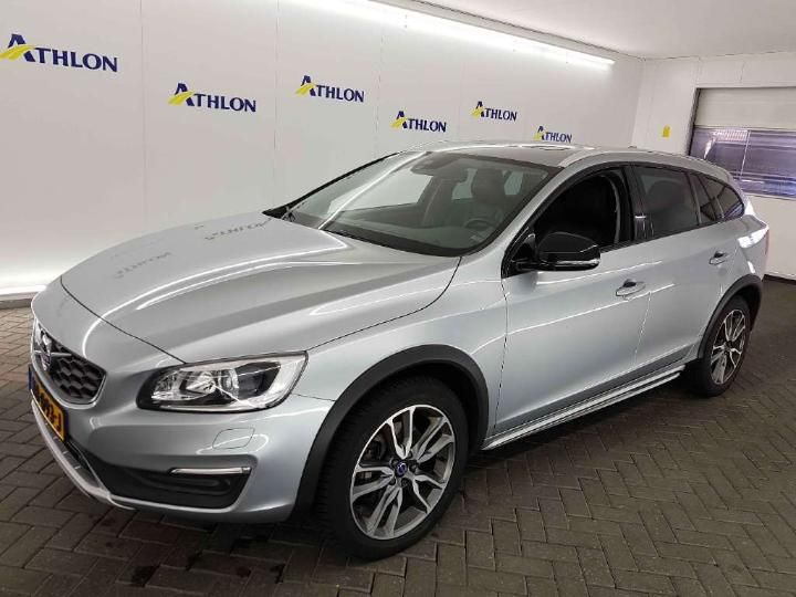 VOLVO V60 CROSS COUNTRY 2017 yv1fzarc1h1034757