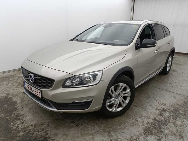 VOLVO V60 CROSS COUNTRY 2017 yv1fzarc1h1038685