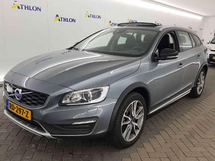 VOLVO V60 CROSS COUNTRY 2017 yv1fzarc1j2042753