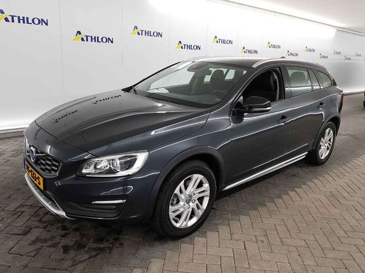 VOLVO V60 CROSS COUNTRY 2017 yv1fzarc1j2042805