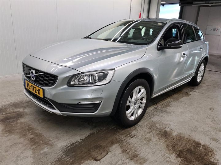 VOLVO V60 2017 yv1fzarc1j2043601