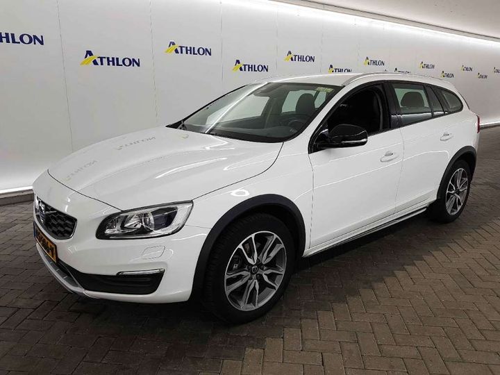 VOLVO V60 CROSS COUNTRY 2017 yv1fzarc1j2045195