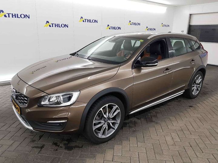 VOLVO V60 CROSS COUNTRY 2017 yv1fzarc1j2046024