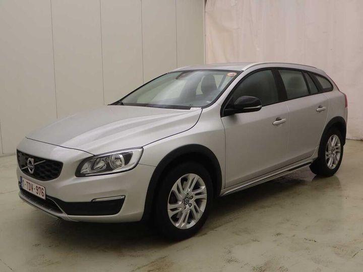 VOLVO V60 2017 yv1fzarc1j2046220