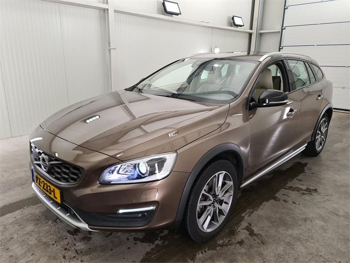 VOLVO V60 2017 yv1fzarc1j2046222