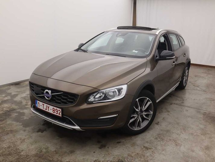 VOLVO V60 CROSS COUNTRY 2017 yv1fzarc1j2046816