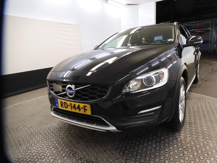 VOLVO V60 CROSS COUNTRY 2017 yv1fzarc1j2047257