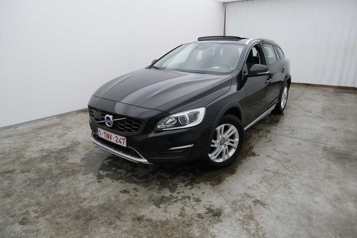 VOLVO V60 CROSS COUNTRY 2018 yv1fzarc1j2049505