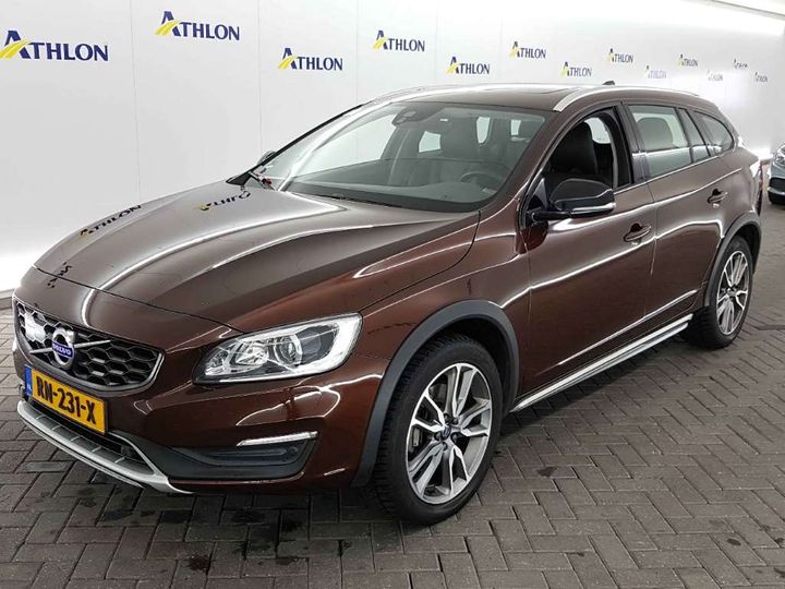 VOLVO V60 CROSS COUNTRY 2018 yv1fzarc1j2049821