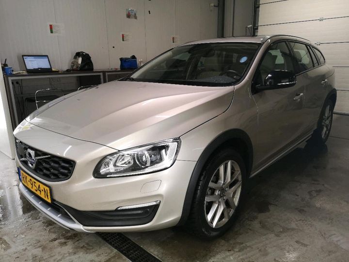 VOLVO V60 2017 yv1fzarc1j2049958