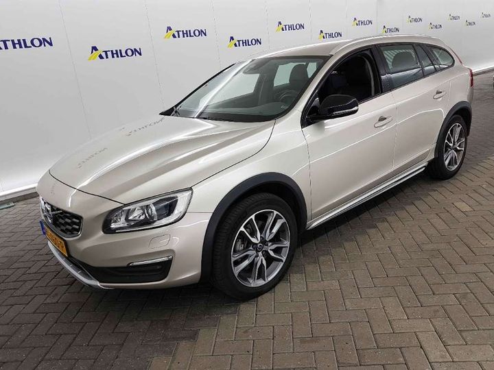 VOLVO V60 CROSS COUNTRY 2018 yv1fzarc1j2050250