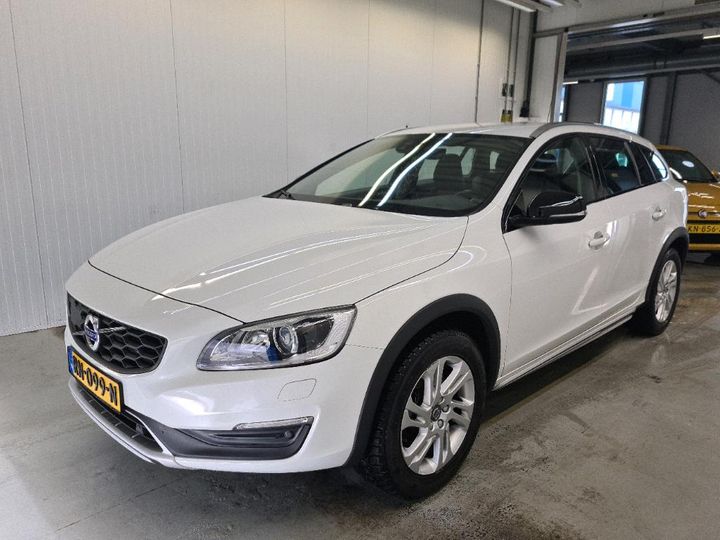 VOLVO V60 2018 yv1fzarc1j2050321