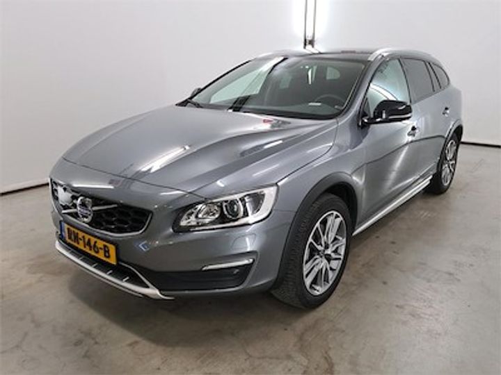 VOLVO V60 CROSS COUNTRY 2018 yv1fzarc1j2050712