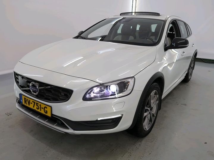 VOLVO V60 2018 yv1fzarc1j2050827