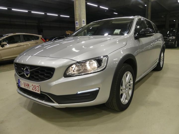 VOLVO V60 CROSS COUNT 2018 yv1fzarc1j2056576