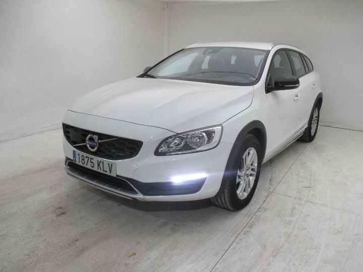 VOLVO V60 2018 yv1fzarc1j2056978