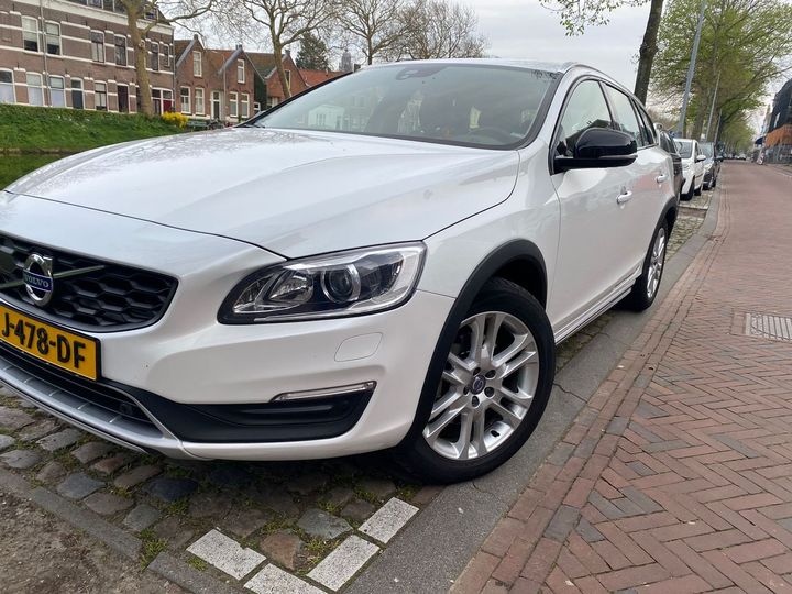 VOLVO V60 CROSS COUNTRY 2016 yv1fzarcdg1020812