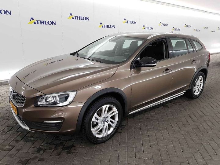 VOLVO V60 CROSS COUNTRY 2017 yv1fzarcdh1029904