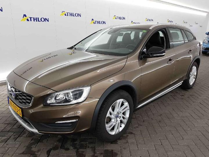 VOLVO V60 CROSS COUNTRY 2017 yv1fzarcdh1038974