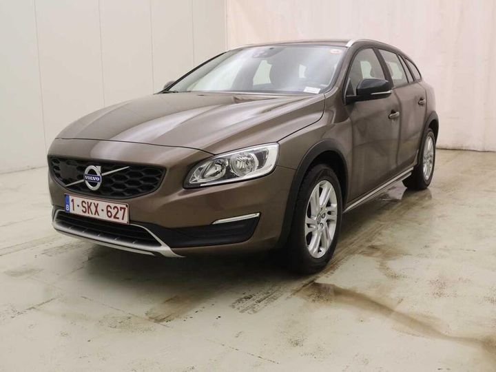 VOLVO V60 2017 yv1fzarcdh1040031