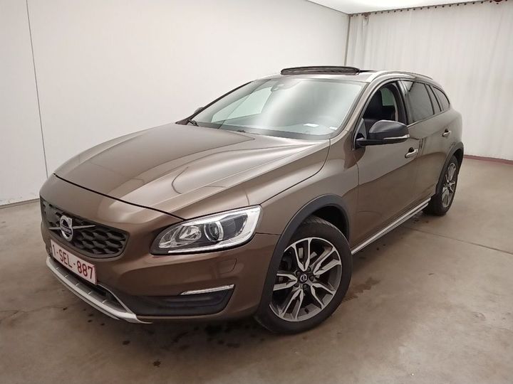 VOLVO V60 CROSS COUNTRY 2017 yv1fzarcdh1040073