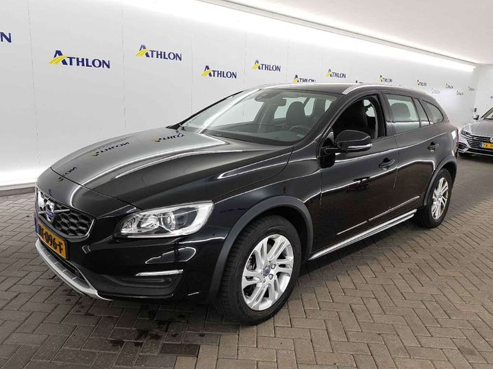 VOLVO V60 CROSS COUNTRY 2017 yv1fzarcdh1040385