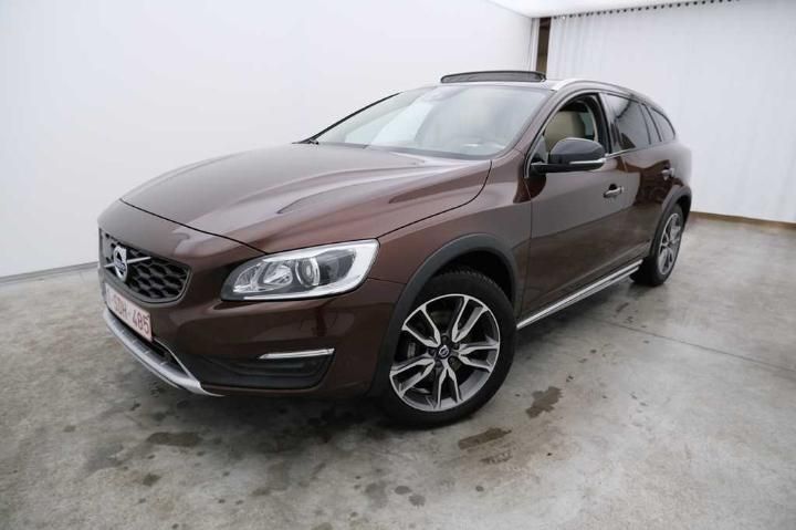 VOLVO V60 CROSS COUNTRY 2017 yv1fzarcdh1041380