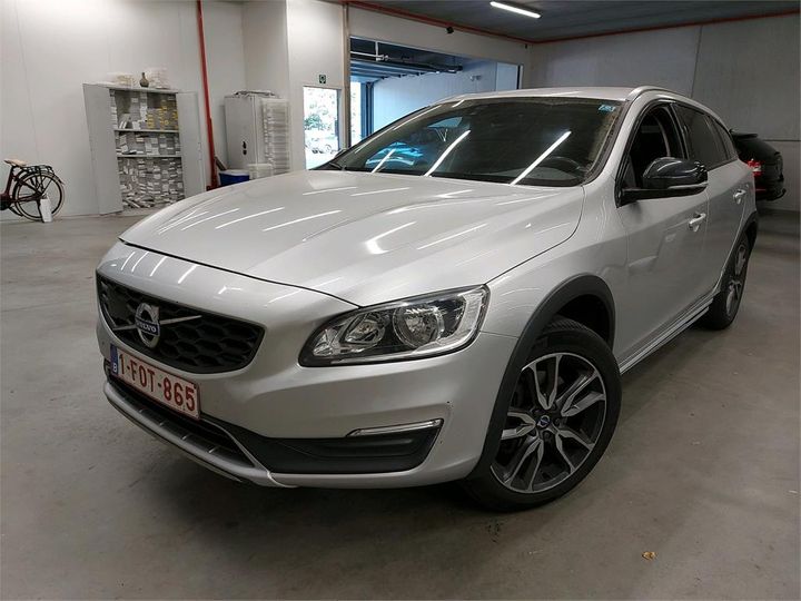 VOLVO V60 2017 yv1fzarcdj2043837