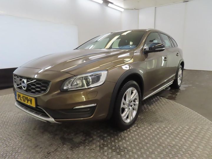 VOLVO V60 CROSS COUNTRY 2017 yv1fzarcdj2044232