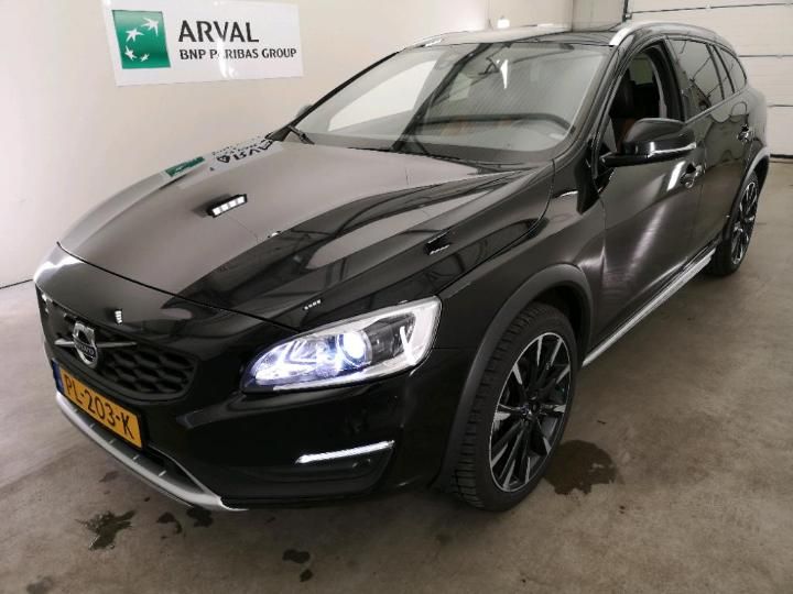 VOLVO V60 2017 yv1fzarcdj2044270