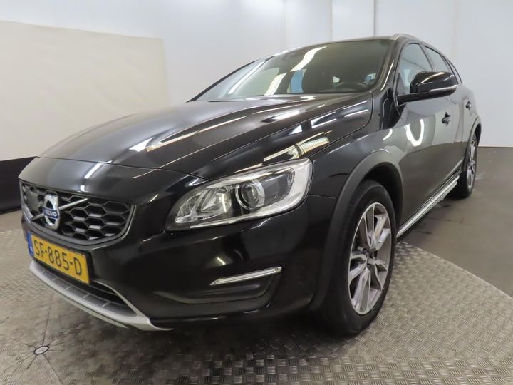 VOLVO V60 CROSS COUNTRY 2018 yv1fzarcdj2046616