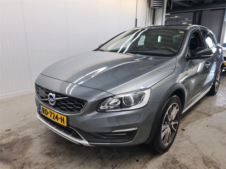 VOLVO V60 2017 yv1fzarcdj2047105