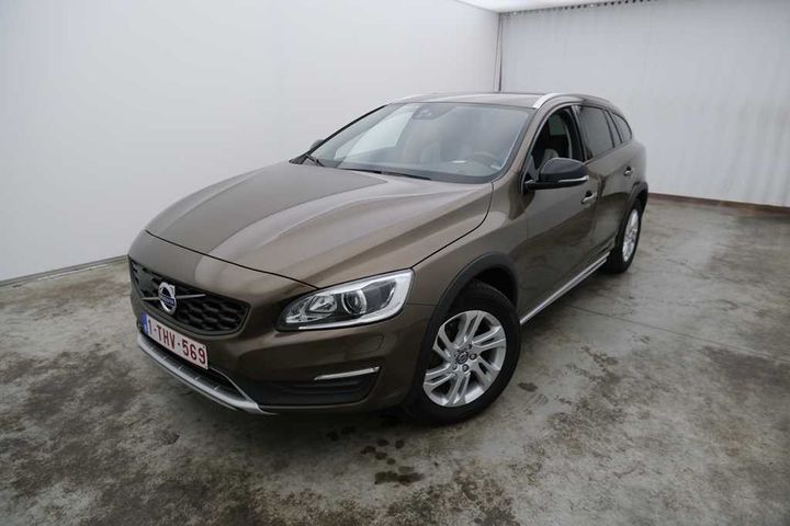 VOLVO V60 CROSS COUNTRY 2017 yv1fzarcdj2048283