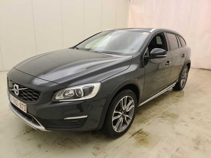 VOLVO V60 2017 yv1fzarcdj2049093