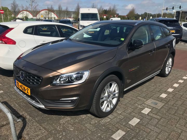 VOLVO V60 CROSS COUNTRY 2018 yv1fzarcdj2050372