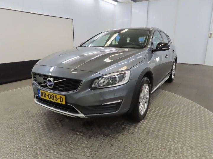 VOLVO V60 CROSS COUNTRY 2018 yv1fzarcdj2051120