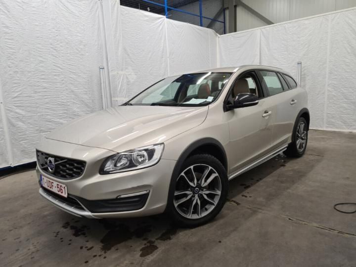 VOLVO V60 2018 yv1fzarcdj2055015